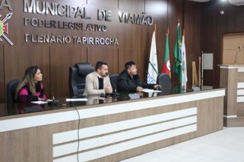 Audiência pública Prefeito Rafael Bortoletti (centro) presidiu audiência ppública na Câmara. Foto: Fernanda Fraga/CMV