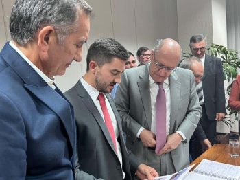 O deputado estadual Adão Pretto Filho e o vice-presidente da República, Geraldo Alckmin