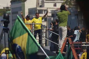 bolsonaro-copacabana-abril-2024