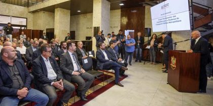 Fotos: Paulo Garcia | Ato de instalação da Frente Parlamentar contou com a presença do secretário-chefe da Casa Civil, Artur Lemos, representantes de entidades do setor, de prefeitos e secretários da região metropolitana