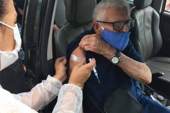 Idosos com mais de 80 anos fora de asilos e casas de repouso já estão sendo vacinados em Alvorada | IMAGEM: Arquivo Pessoal