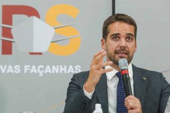Eduardo Leite anunciou novas restrições nesta tarde | IMAGEM: Felipe Dalla Valle/Palácio Piratini