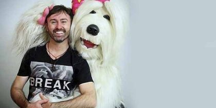 Paulo Adriane interpretava Priscila, uma simpática sheep dog e principal estrela do programa