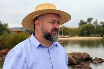 O médico veterinário e secretário de Agricultura e Abastecimento de Viamão, Henrique Noronha