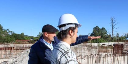 Bonatto visitou o andamento das obras da ETA Itapuã e reforçou que o projeto foi pensado para solucionar o problema histórico de falta de água em Viamão. foto por Ricardo Huttner