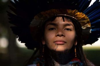 Uma das principais lideranças jovens indígenas, Txai coordena o movimento da juventude em defesa dos direitos dos povos tradicionais em seu estado | Foto ANDRESSA ANHOLETE | Agência Pública