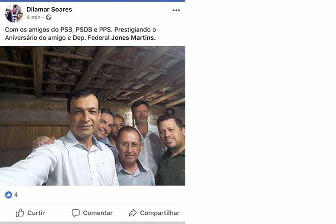 : Selfie do vereador Dilamar apareceu no telão, tendo ao lado Elio, vice do PSB